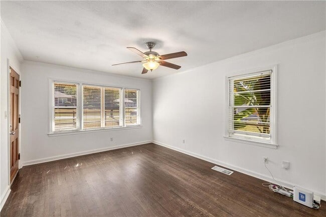 Photo - 2149 Settle Cir SE