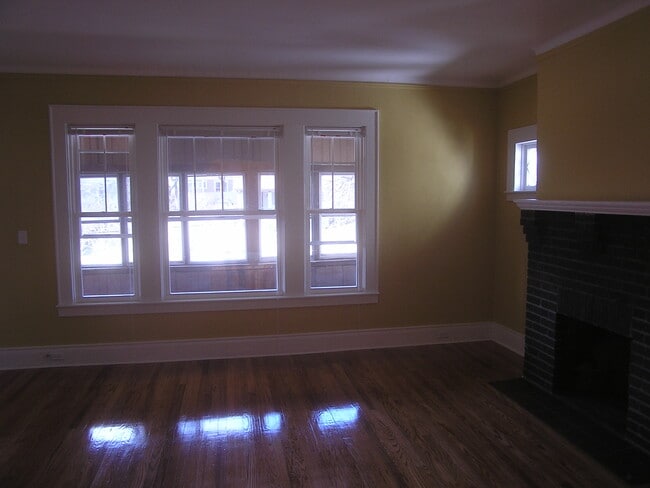 Photo - 1035 Westcott St Unit 2nd Floor