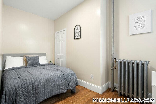 Photo - 252 Warren St Unit 2