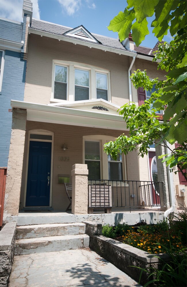 Photo - 1005 Kenyon St NW Casa