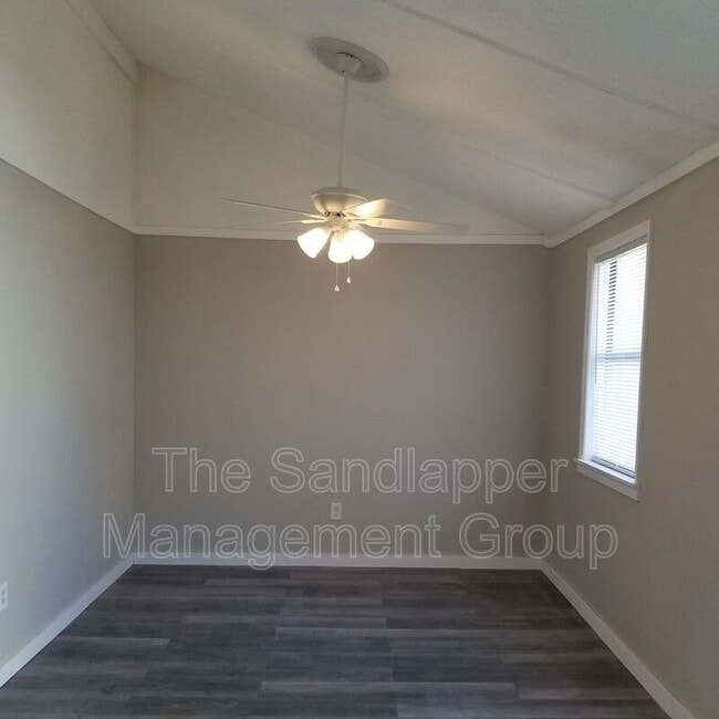 Photo - 1927 Iron St