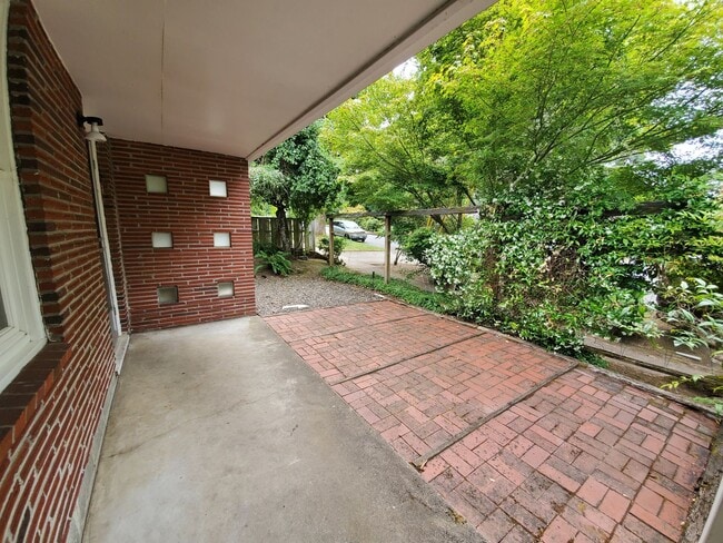 Photo - 1785 Walnut St