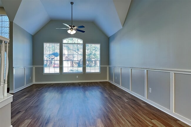 Photo - 30826 Trinket Dr