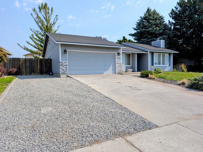 Building Photo - 8906 W Hood Ave Rental