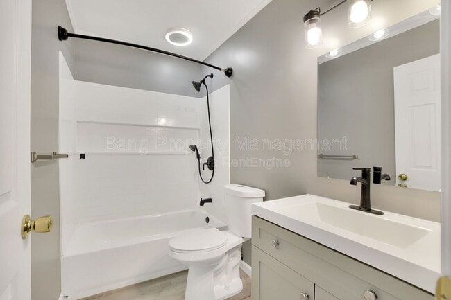 Photo - 817 Lancelot Ct