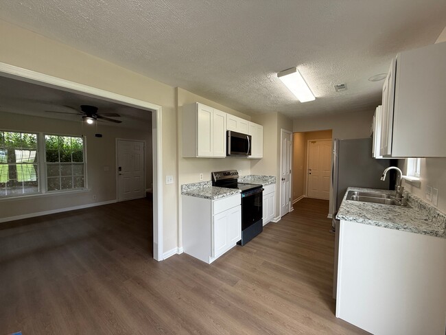 Photo - 1240 Shannon Ln