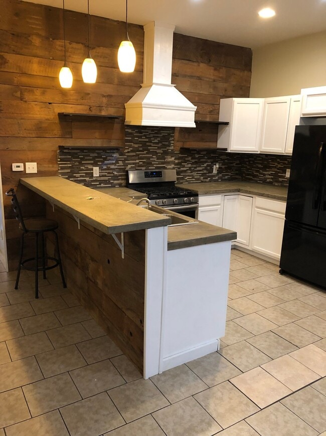 Photo - 35 E Market St Unit 101