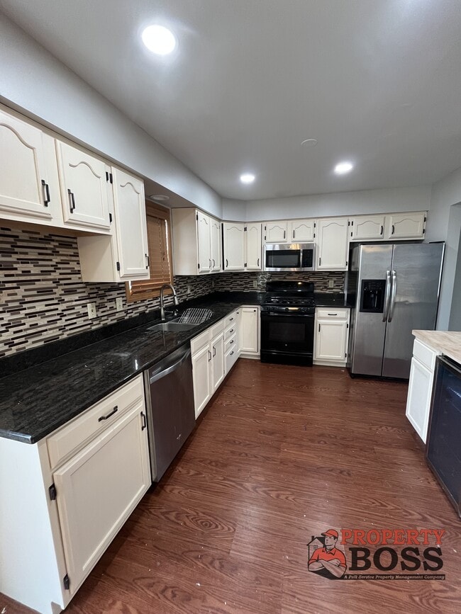 Photo - 925 W 89th Pl