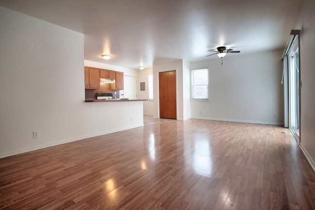 Building Photo - Holland Northside Two Bedroom Unit 2739