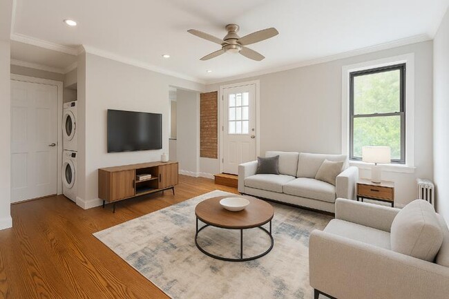 Building Photo - 326 E 100th St Unit 2A Rental