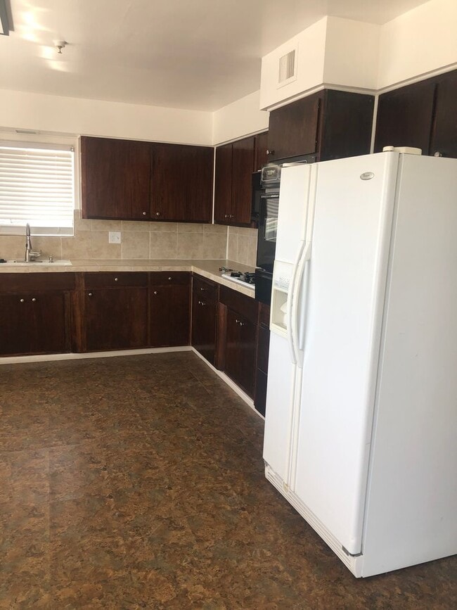 Photo - Carson Heights Unit 471