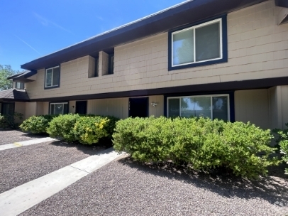 Building Photo - 6208 Meadow Brook Ln Rental
