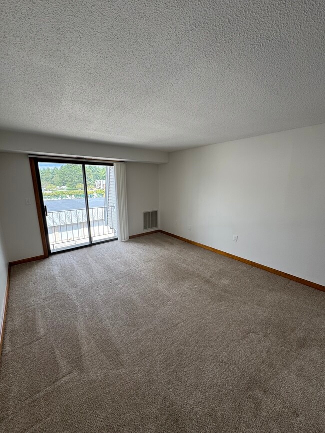 Photo - 2 Roedean Dr Unit 303