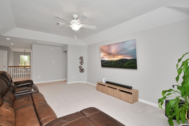 Building Photo - 2322 Lord Nelson Dr