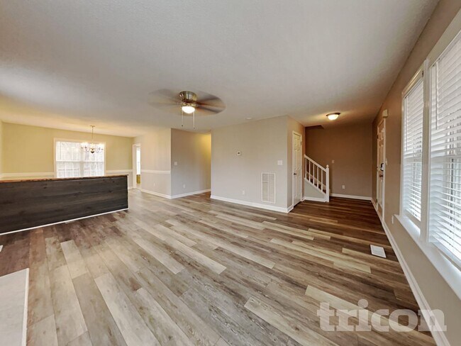 Photo - 196 Clarence Ln