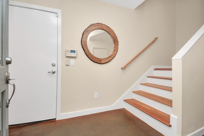 Photo - 1118 Columbus St Unit B