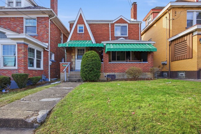 Photo - Triplex Unit 2nd Floor