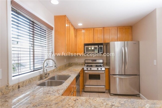 Photo - Prime Seattle Location Unit 104