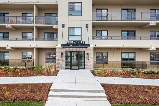 Photo - 978 Paisley Rd