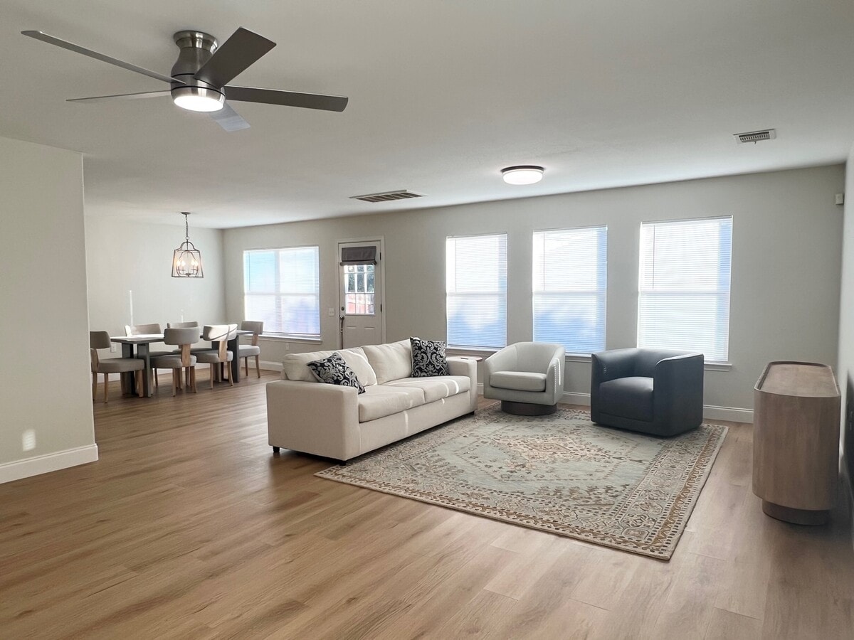 Photo - 7328 S Glenn St Unit B