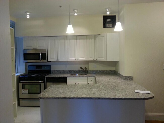 Photo - 2001 Commonwealth Ave Unidad 5