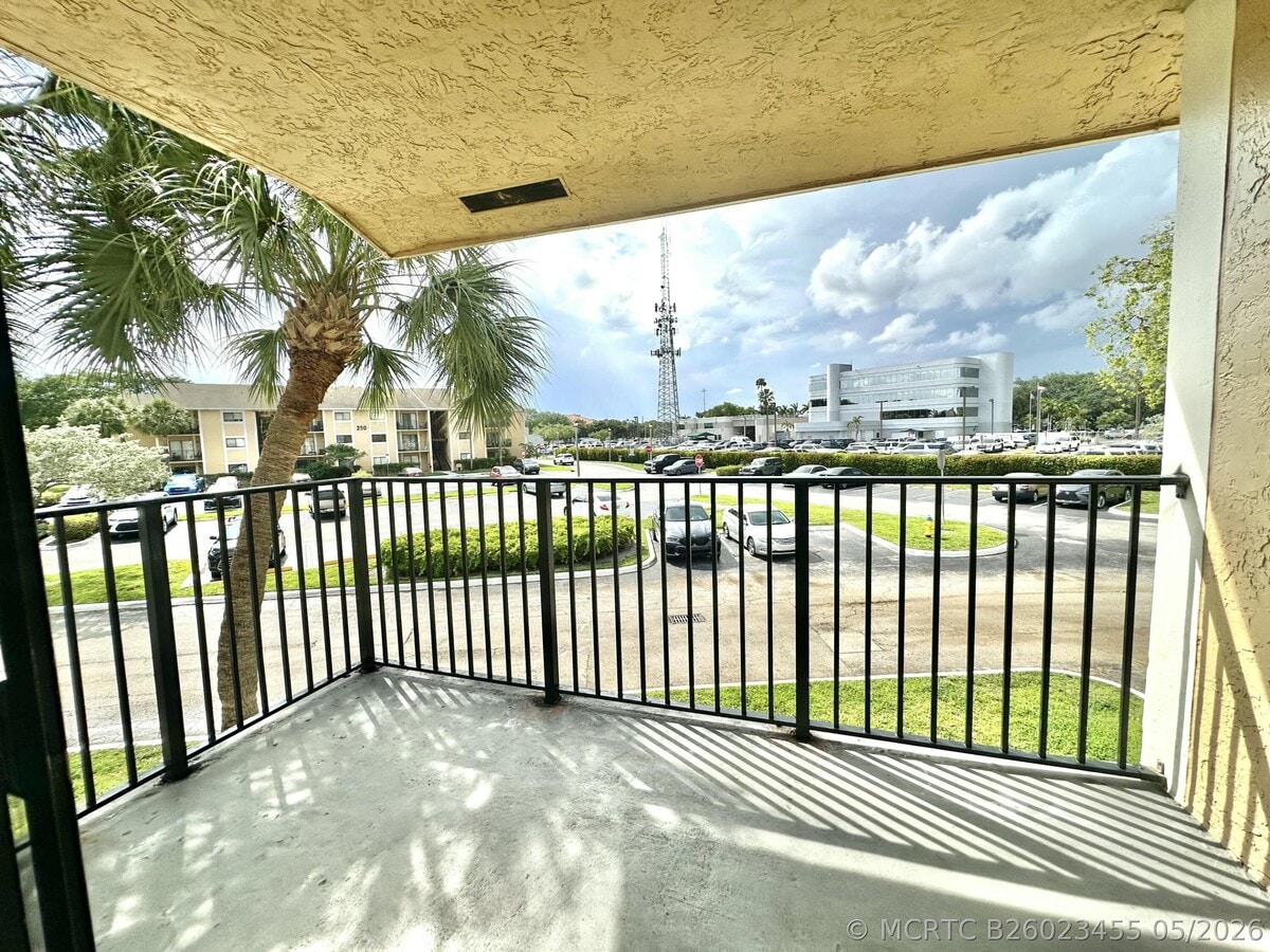 Photo - 206 Palm Cir W Unit 206