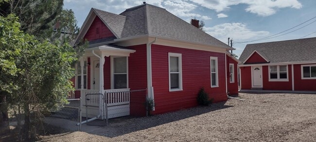 Building Photo - 407 11th Ave Rental
