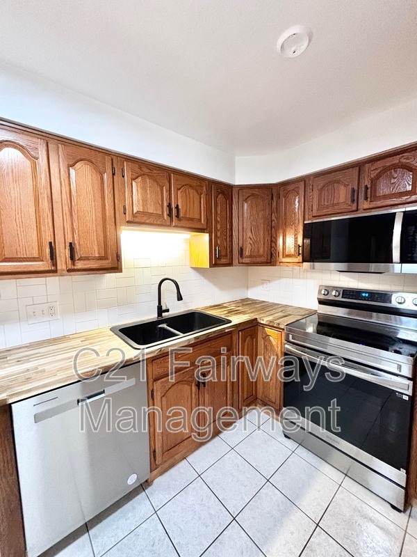 Photo - 616 Sandy Hill Rd