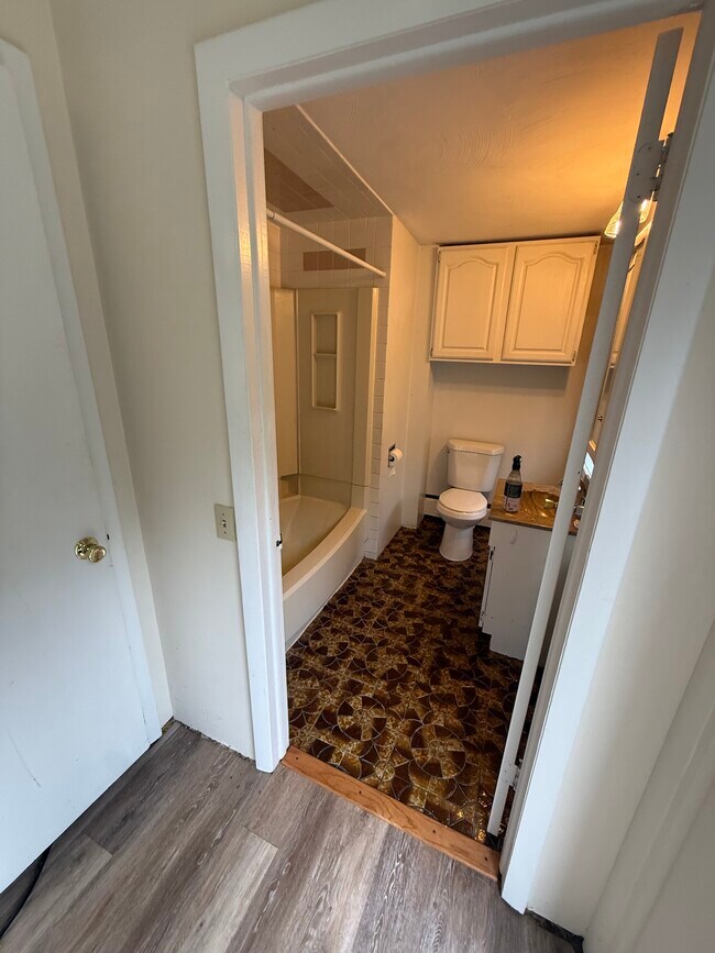 Photo - 306 Chestnut Hill Rd Unit Rental
