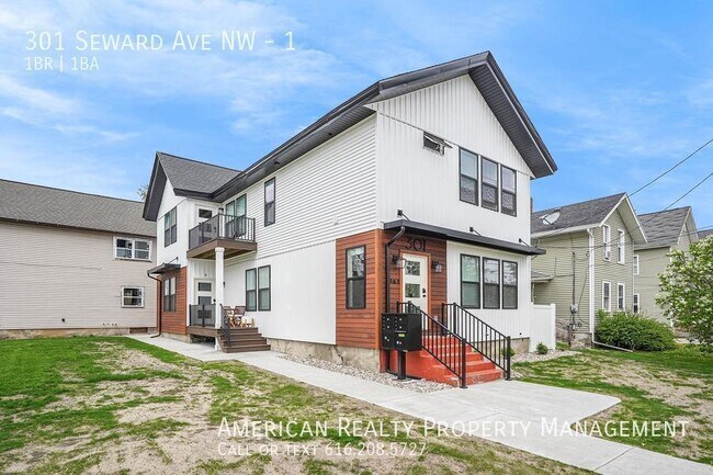 Photo - 301 Seward Ave NW Unit 1