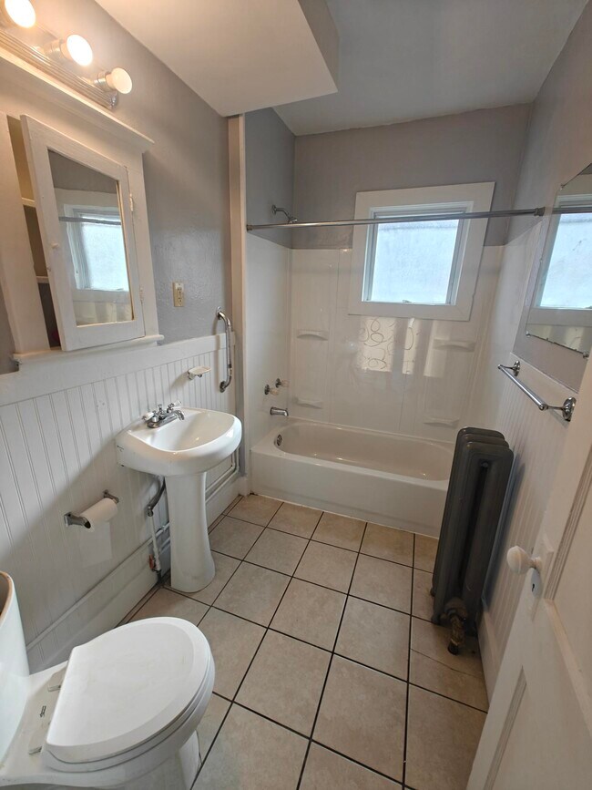 Photo - 59 Lester St Unit 2