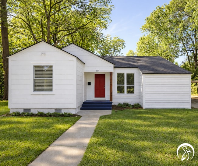 Building Photo - 104 Anderson St