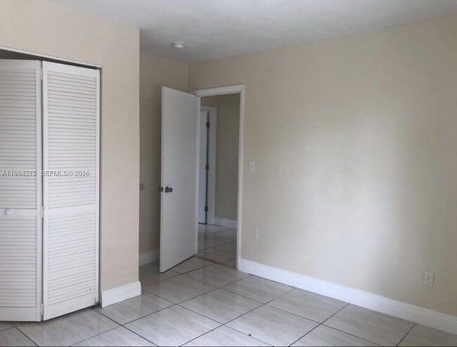 Photo - 1940 Washington Ave Unit 15