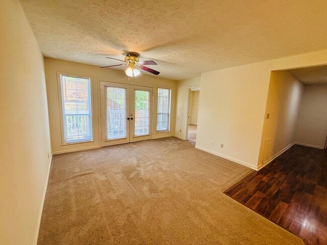 Photo - 1300 Cedar Ridge Dr