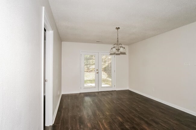 Photo - 3824 Windermere Rd