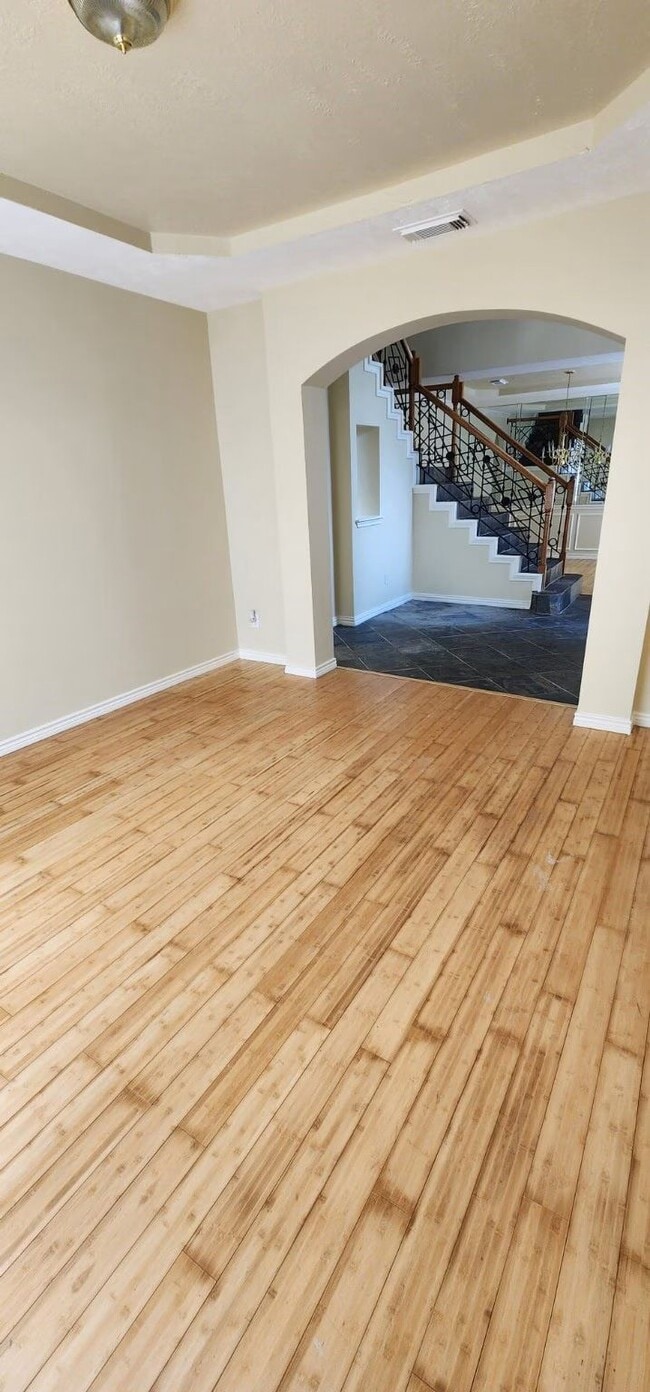 Photo - 503 Taskwood Dr