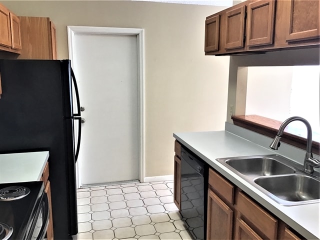 Photo - 1097 Covington St