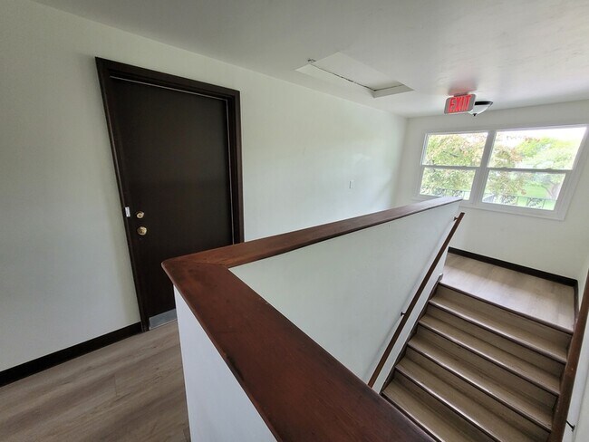 Photo - 545 Spinnaker Ln