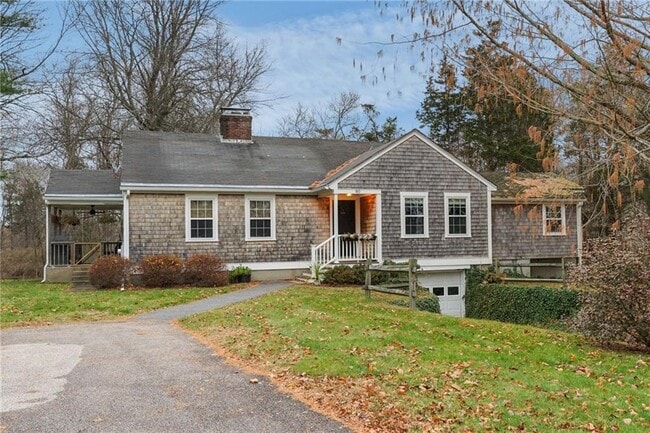 Photo - 80 Lakeshore Dr