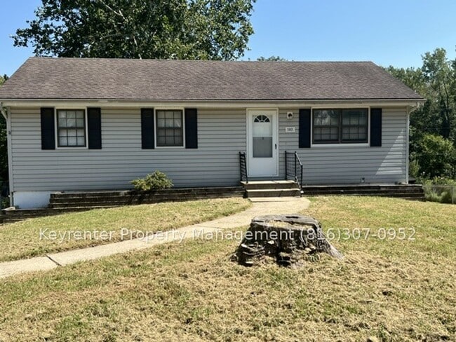 187 Lee Dr