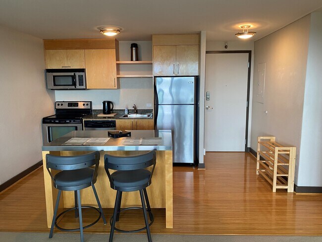 Photo - 111 SW Harrison St Unidad 7G