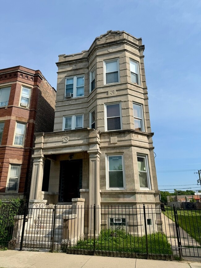 Building Photo - 3512 W 12th Pl Rental