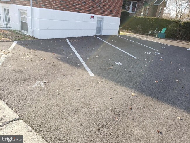 Photo - 737 Borbeck Ave