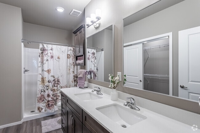 Ph1_2BR, 2BA - 1,113 SF