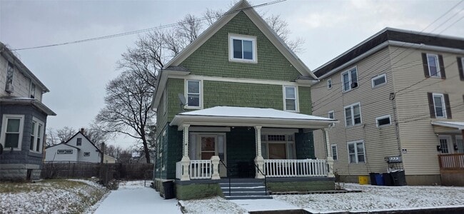 Building Photo - 63 Crocker Ave