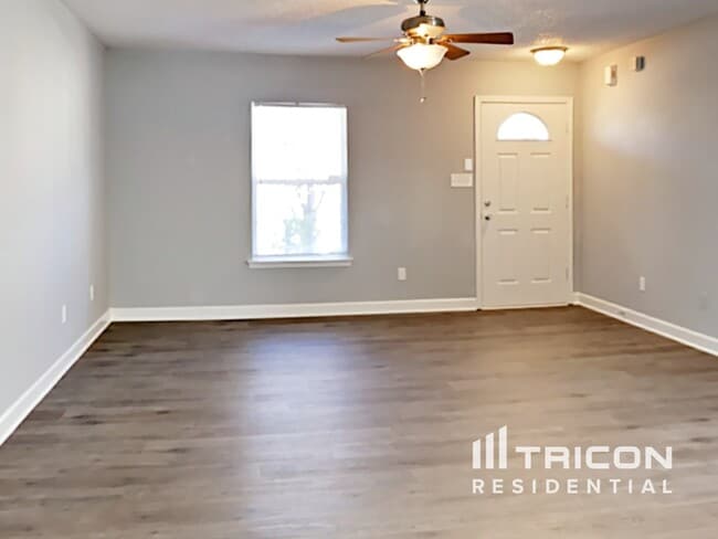 Photo - 2028 Beckwith Ln