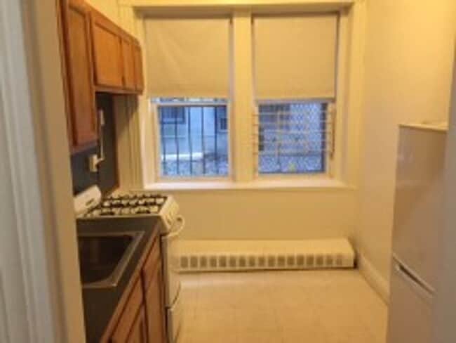 Photo - 1687 Commonwealth Ave