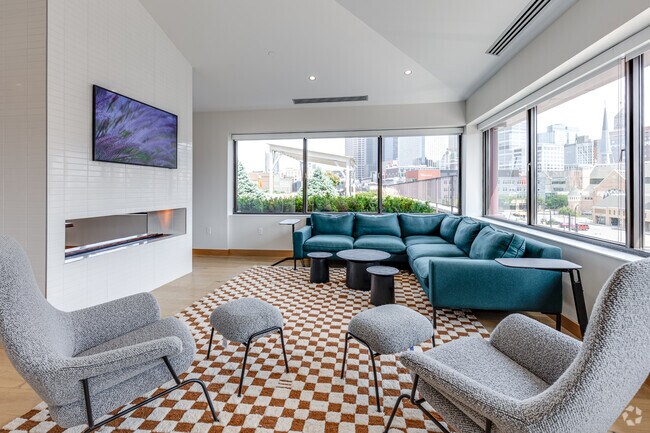 Resident Lounge - Laurel Village