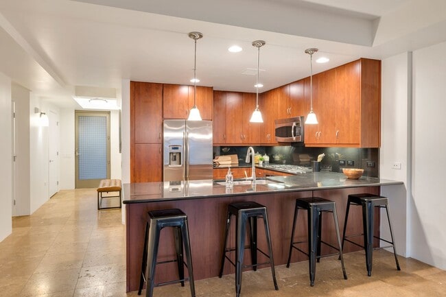 Photo - Modern Elegance and Style Colony Camelview 2 Bed Condo Unidad 1013