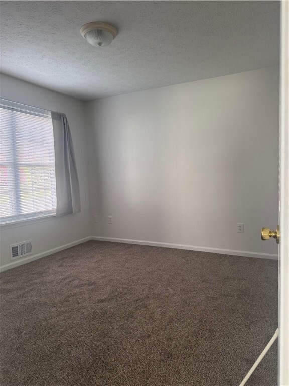 Photo - 84 Brownstone Ln